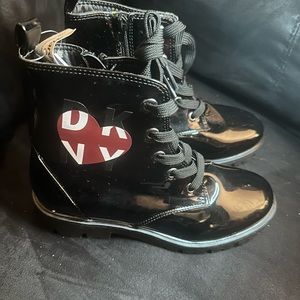 Size 5 Women DKNY Patent Leather Boot